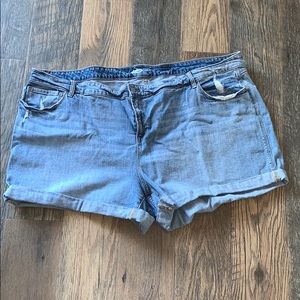 Old Navy plus size boyfriend shorts